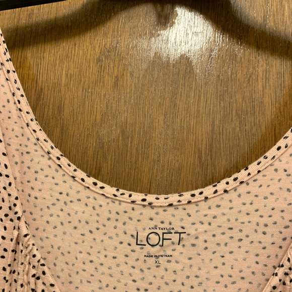 *Never Worn* LOFT sleeveless pink polka dot top - Picture 3 of 3